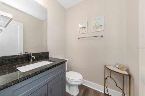 Townhouse in Dunedin, Florida 2 bedrooms, 149.57 sq.m. № 2112241 - photo 16