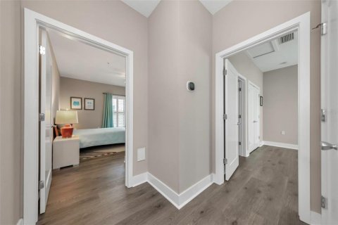 Townhouse in Dunedin, Florida 2 bedrooms, 149.57 sq.m. № 2112241 - photo 20