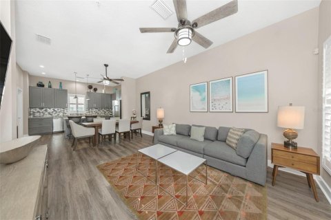 Townhouse in Dunedin, Florida 2 bedrooms, 149.57 sq.m. № 2112241 - photo 8