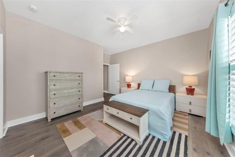 Townhouse in Dunedin, Florida 2 bedrooms, 149.57 sq.m. № 2112241 - photo 23