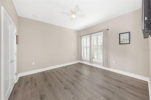 Townhouse in Dunedin, Florida 2 bedrooms, 149.57 sq.m. № 2112241 - photo 26