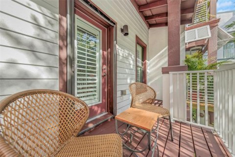 Townhouse in Dunedin, Florida 2 bedrooms, 149.57 sq.m. № 2112241 - photo 19