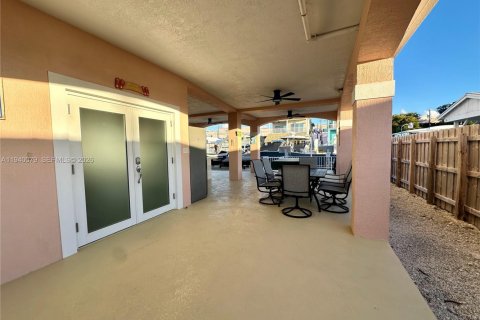 Casa en alquiler en Key Largo, Florida, 4 dormitorios, 225.94 m2 № 2152687 - foto 4