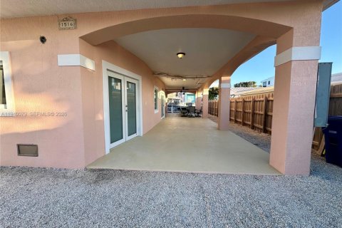 Casa en alquiler en Key Largo, Florida, 4 dormitorios, 225.94 m2 № 2152687 - foto 3