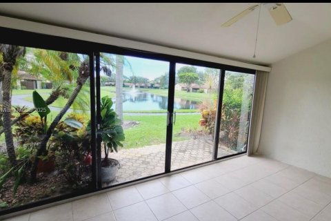 Condo à West Palm Beach, Floride, 2 chambres  № 2039710