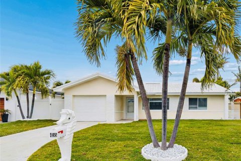 Villa ou maison à Saint Pete Beach, Floride 3 chambres, 134.34 m2 № 2312868