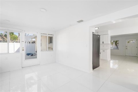 Villa ou maison à vendre à Saint Pete Beach, Floride: 3 chambres, 134.34 m2 № 2312868 - photo 21