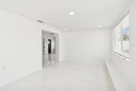 Villa ou maison à vendre à Saint Pete Beach, Floride: 3 chambres, 134.34 m2 № 2312868 - photo 23