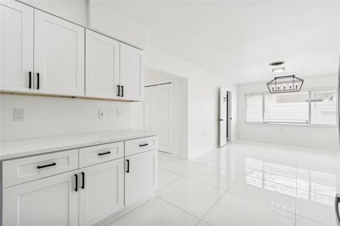 Villa ou maison à vendre à Saint Pete Beach, Floride: 3 chambres, 134.34 m2 № 2312868 - photo 14