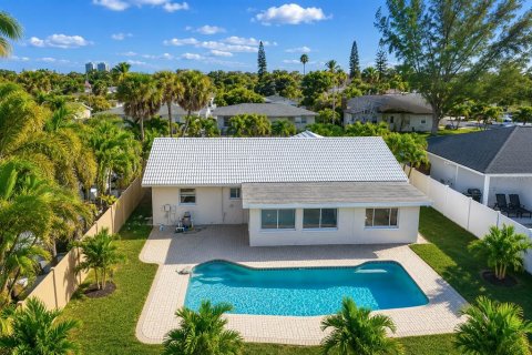 Villa ou maison à vendre à Saint Pete Beach, Floride: 3 chambres, 134.34 m2 № 2312868 - photo 3