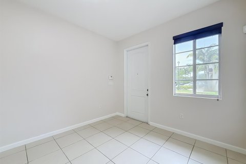 Touwnhouse à louer à Miami Gardens, Floride: 3 chambres, 147.62 m2 № 2387914 - photo 11