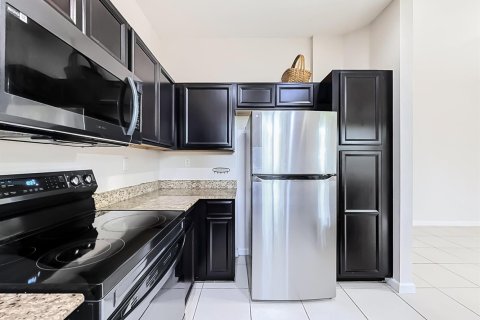 Touwnhouse à louer à Miami Gardens, Floride: 3 chambres, 147.62 m2 № 2387914 - photo 18