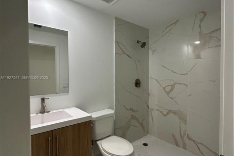 Снять в аренду таунхаус в Хомстед, Флорида 4 спальни, 129.88м2, № 1986738 - фото 19