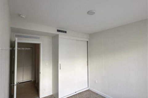 Снять в аренду таунхаус в Хомстед, Флорида 4 спальни, 129.88м2, № 1986738 - фото 29