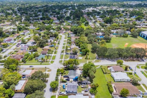Villa ou maison à vendre à Lauderhill, Floride: 3 chambres, 71.16 m2 № 1966490 - photo 26