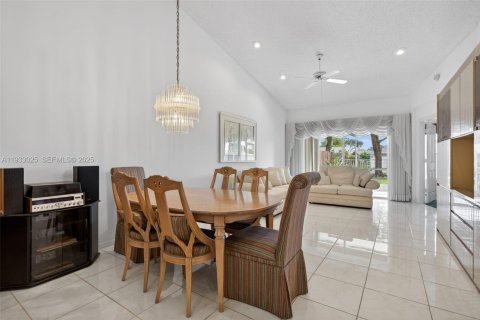 Купить виллу или дом в Тамарак, Флорида 2 спальни, 137.68м2, № 1991975 - фото 9