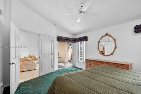 Купить виллу или дом в Тамарак, Флорида 2 спальни, 137.68м2, № 1991975 - фото 14