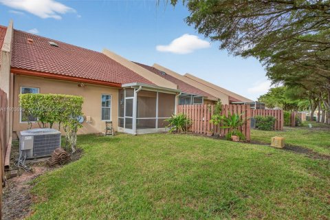 Купить виллу или дом в Тамарак, Флорида 2 спальни, 137.68м2, № 1991975 - фото 20