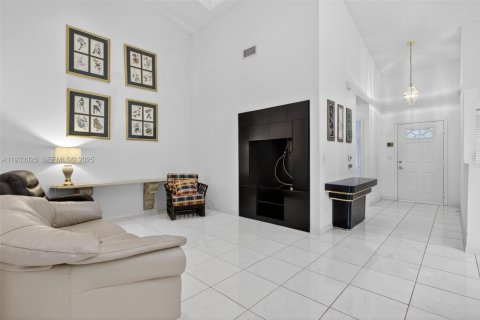 Купить виллу или дом в Тамарак, Флорида 2 спальни, 137.68м2, № 1991975 - фото 7