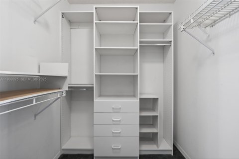 Купить виллу или дом в Тамарак, Флорида 2 спальни, 137.68м2, № 1991975 - фото 15