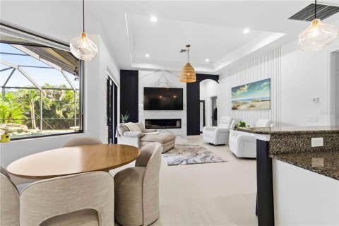 Casa en venta en Sarasota, Florida, 4 dormitorios, 224.64 m2 № 2200149 - foto 14