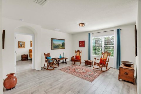 Casa en venta en Thonotosassa, Florida, 4 dormitorios, 170.38 m2 № 2227648 - foto 5