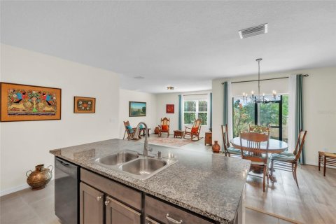 Casa en venta en Thonotosassa, Florida, 4 dormitorios, 170.38 m2 № 2227648 - foto 7
