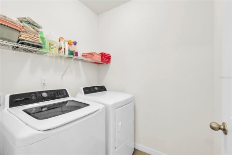 Casa en venta en Thonotosassa, Florida, 4 dormitorios, 170.38 m2 № 2227648 - foto 23