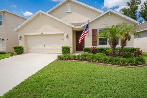 Casa en Thonotosassa, Florida 4 dormitorios, 170.38 m2 № 2227648