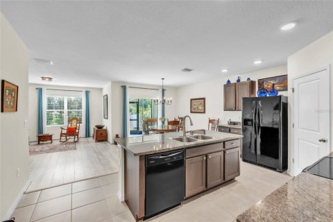 Casa en venta en Thonotosassa, Florida, 4 dormitorios, 170.38 m2 № 2227648 - foto 11