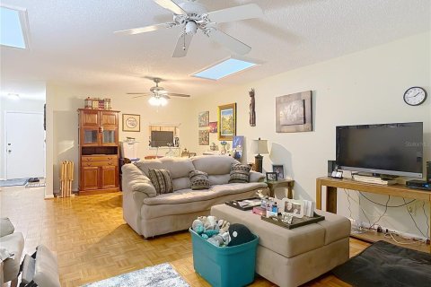 Duplex in New Smyrna Beach, Florida 2 bedrooms, 115.38 sq.m. № 1816888 - photo 11