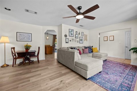 Casa en venta en Gainesville, Florida, 4 dormitorios, 182.27 m2 № 1912550 - foto 8