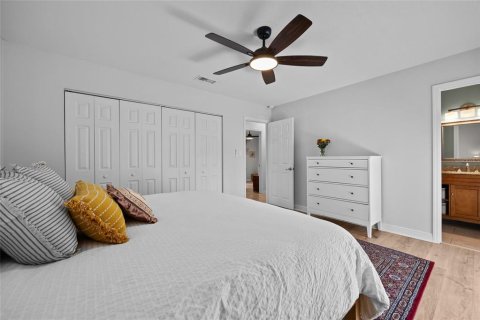 Casa en venta en Gainesville, Florida, 4 dormitorios, 182.27 m2 № 1912550 - foto 17