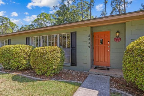 Casa en venta en Gainesville, Florida, 4 dormitorios, 182.27 m2 № 1912550 - foto 2