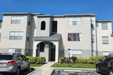 Condo in West Palm Beach, Florida, 2 bedrooms  № 1923802 - photo 18