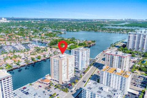 Купить кондоминиум в Холливуд, Флорида 2 спальни, 119.66м2, № 2025768 - фото 19