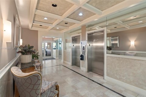 Купить кондоминиум в Холливуд, Флорида 2 спальни, 119.66м2, № 2025768 - фото 23