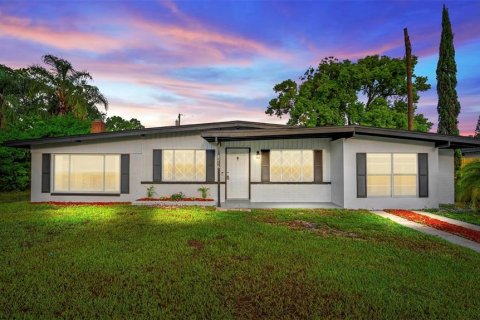 Casa en venta en Orlando, Florida, 3 dormitorios, 143.26 m2 № 1815132 - foto 1