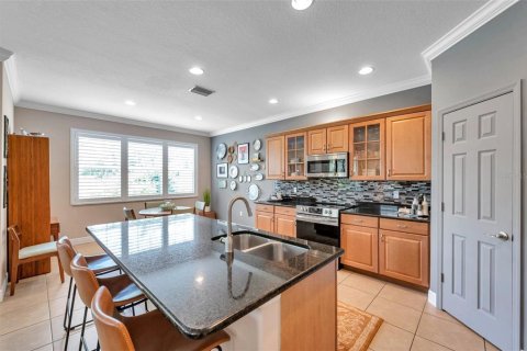 Townhouse in Palm Harbor, Florida 3 bedrooms, 190.08 sq.m. № 1819294 - photo 8