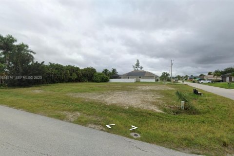 Terrain à vendre à Cape Coral, Floride № 1992749 - photo 2