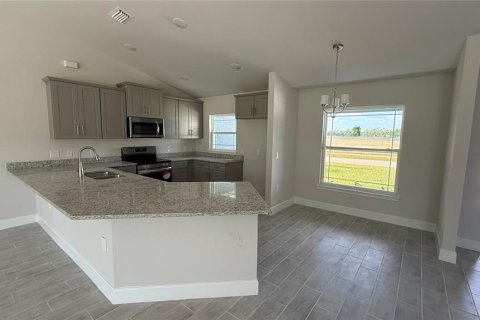 House in North Port, Florida 3 bedrooms, 143.07 sq.m. № 1447286 - photo 2