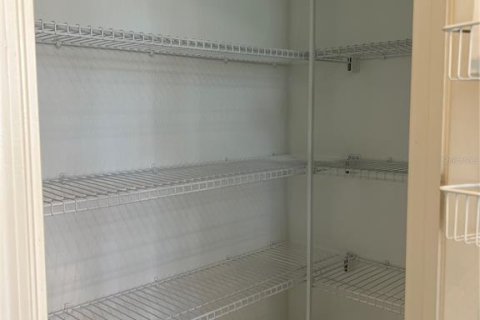 Купить виллу или дом в Венеция, Флорида 9 комнат, 158.21м2, № 1166762 - фото 10