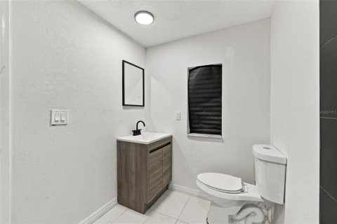 Casa en venta en Tampa, Florida, 4 dormitorios, 123 m2 № 2377971 - foto 16