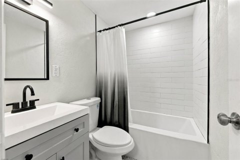 Casa en venta en Tampa, Florida, 4 dormitorios, 123 m2 № 2377971 - foto 21