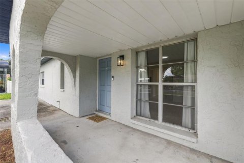 Casa en venta en Tampa, Florida, 4 dormitorios, 123 m2 № 2377971 - foto 4