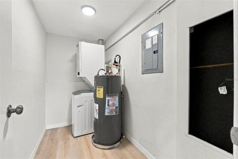 Casa en venta en Tampa, Florida, 4 dormitorios, 123 m2 № 2377971 - foto 22