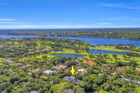 House in Hobe Sound, Florida 4 bedrooms, 321.26 sq.m. № 2003231 - photo 2