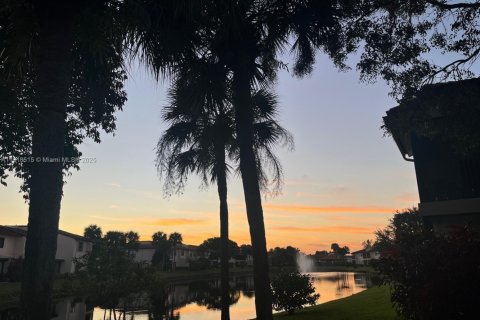 Copropriété à vendre à Boca Raton, Floride: 3 chambres, 131.09 m2 № 1974166 - photo 1