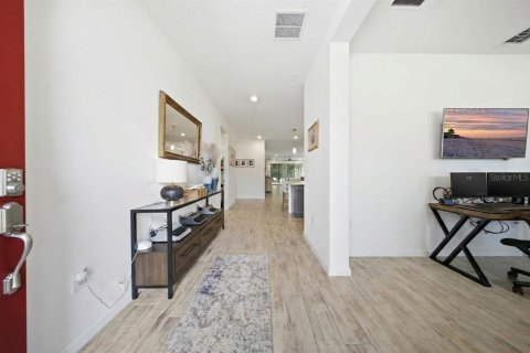 Villa ou maison à vendre à Clermont, Floride: 4 chambres, 218.88 m2 № 2306655 - photo 4