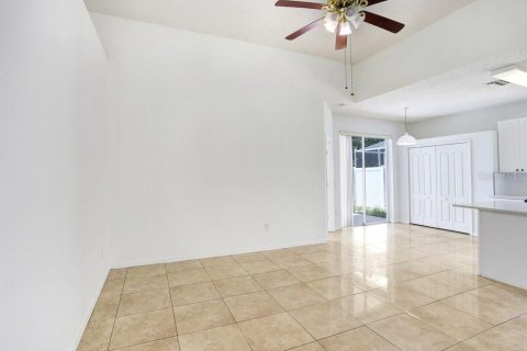 Villa ou maison à louer à Valrico, Floride: 3 chambres, 147.71 m2 № 1879351 - photo 10